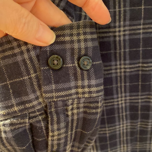 Men’s Flannel Shirt - Picture 5 of 7